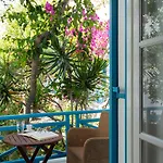 Matina Hotel Kamári