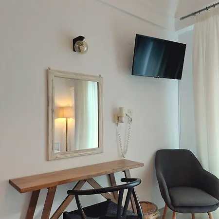 Matina Hotel Kamári