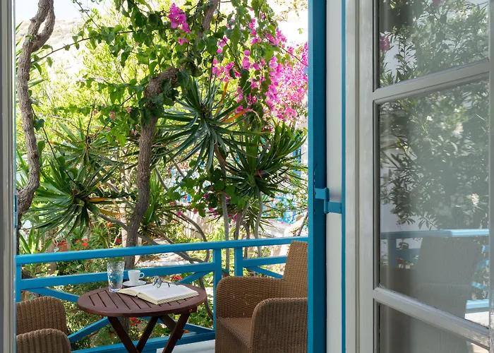 Matina Hotel Kamári