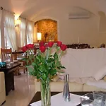 Matina Hotel Kamári