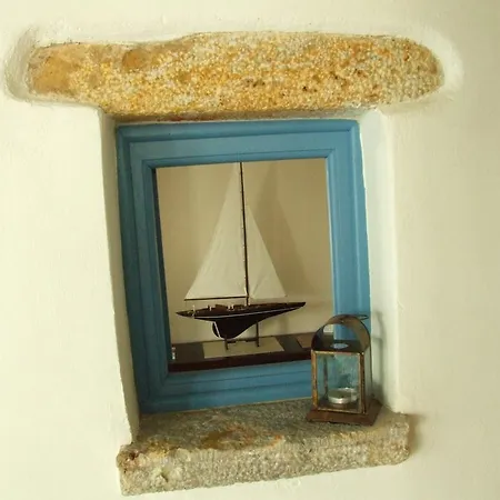 Matina Kamari (Santorini)