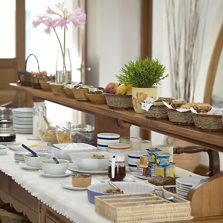 Hotell Matina Kamári