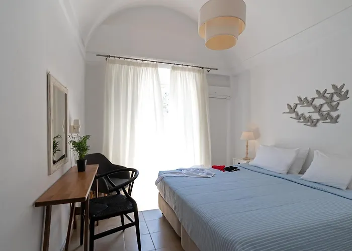 马蹄那酒店 3* Kamári